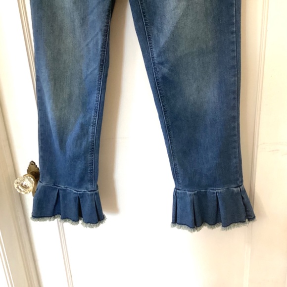 Earl Womens Jeans Flounce Hem Distressed Size 6 Blue Mid Rise Flare Straight - Picture 4 of 10